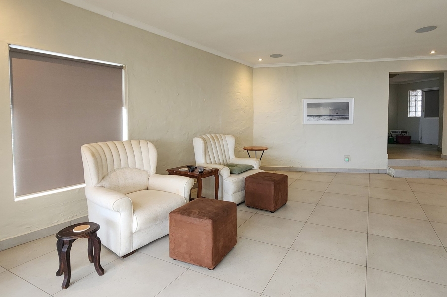 To Let 3 Bedroom Property for Rent in Heuwelkruin Western Cape
